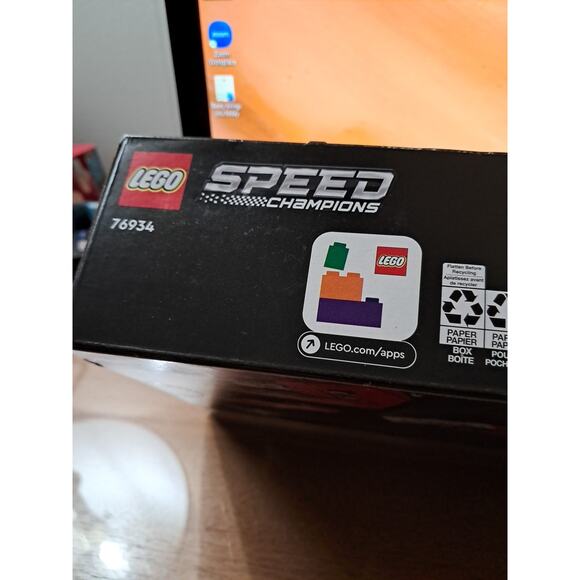 Copied - LEGO SPEED CHAMPIONS: Ferrari F40 Supercar (76934) - Picture 3 of 4